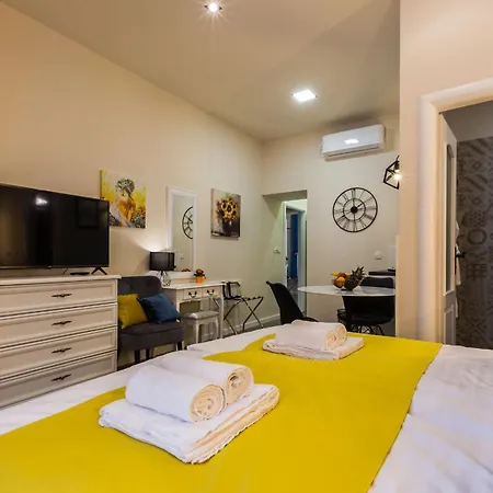 Angie Apartment *