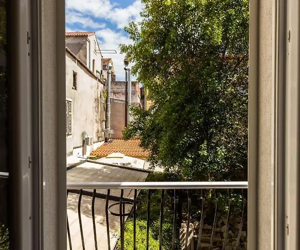 アパート Angie *